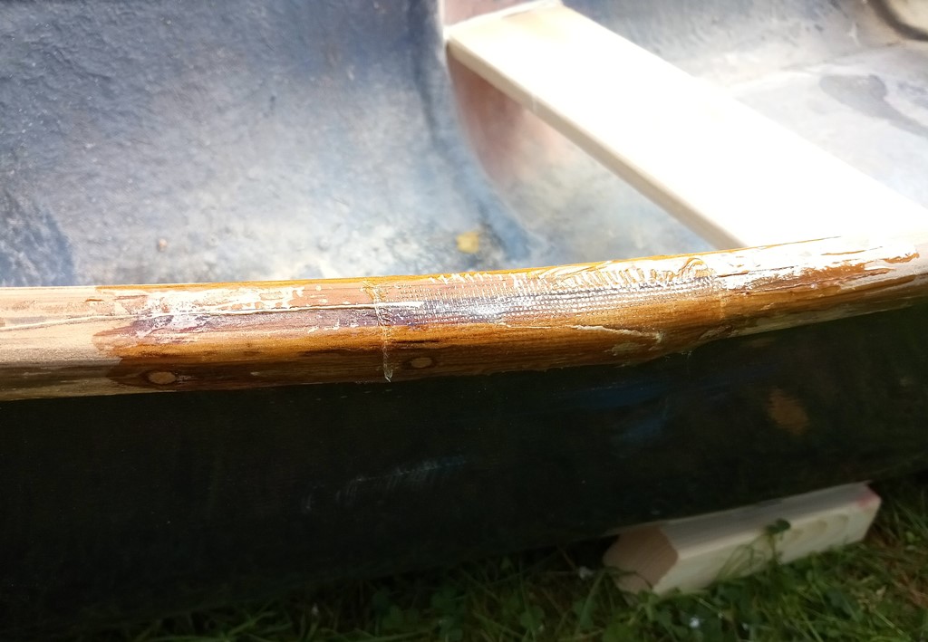 Polyester auf dem Süllbord